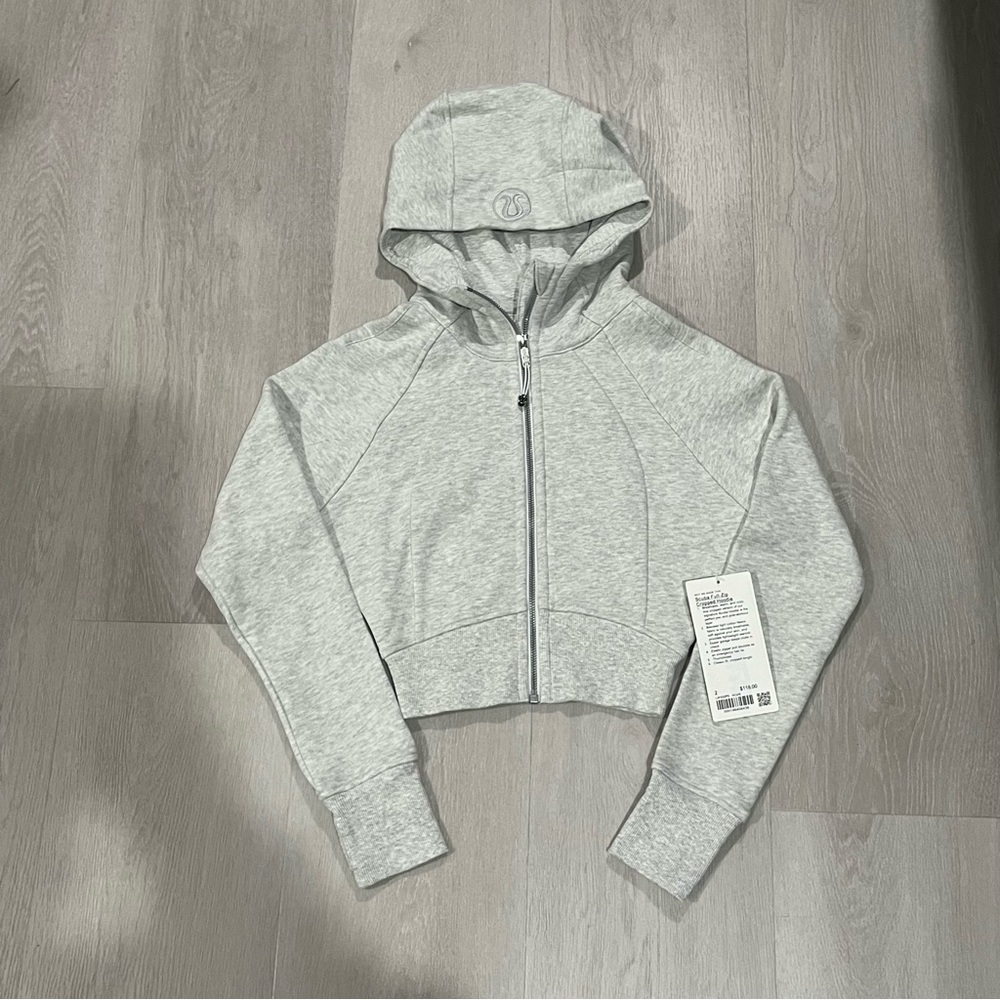 Lululemon NWT Light Heather Grey Cropped Zip Up Scuba Hoodie